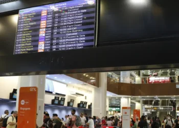 Aeroporto Santos Dumont é liberado para pousos e decolagens