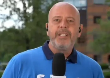 Alex Escobar é submetido a cirurgia para retirada de tumor após passar mal em cobertura da Globo