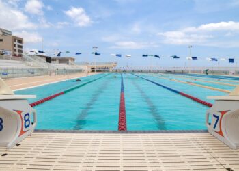 Prefeitura abre mais de mil vagas para aulas gratuitas de natação e hidroginástica na Arena Aquática