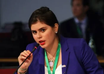 Brasileira defende mais influência dos jovens nas decisões da COP17