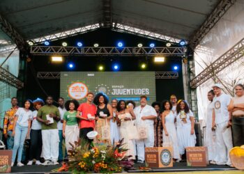 Concurso de poemas da 6ª Festa Literária Arte e Identidade prorroga inscrições até 7 de agosto