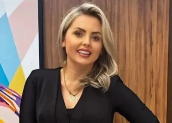 Clariana Barão é a candidata do Democracia Cristã à Presidência