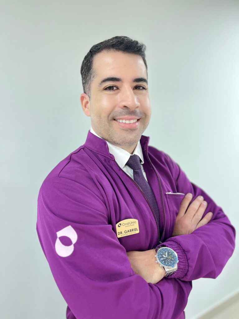 DR. GABRIEL PATERNOSTRO. ESPECIALISTA EM REABILITAÇÃO ORAL