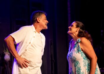 Comédia romântica “O que vem depois” volta a cartaz na Casa Preta e convida o público a viver as aventuras de um casal na terceira idade
