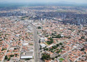 Feira de Santana (BA) é certificada pela Veja Negócios entre as melhores cidades do Brasil