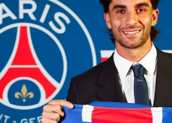 PSG anuncia contratação de Ferran Torres, herói da Espanha na Copa do Mundo