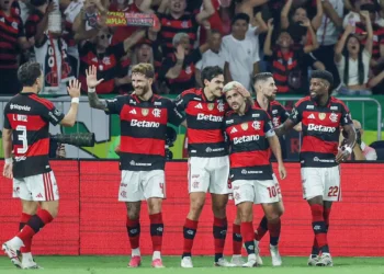 Libertadores: Flamengo elimina Cruzeiro e mantém vivo sonho do penta