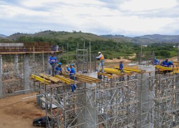 Obras da nova ponte sobre o Rio Jequitinhonha chegam a 65% de execução