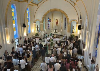 Após quase duas décadas fechada, capela do Hospital Casa de Retiro São Francisco volta a receber fiéis em missa especial