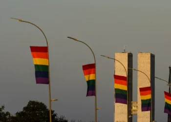 Candidaturas LGBT+ têm recorde em 2026 e se espalham por mais partidos