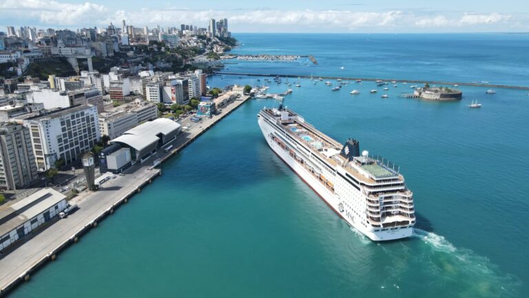 Porto de Salvador - Foto Lázaro Neiva