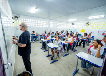 Dedicação e trabalho coletivo impulsionam resultados de escolas de Camaçari no Ideb