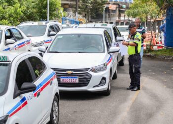 Vistoria obrigatória para taxistas de Salvador segue até 30 de setembro