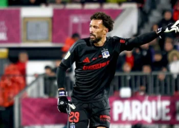 Sensação da Copa, Vozinha estreia pelo Colo-Colo sem sofrer gols e com vitória por 3 a 0