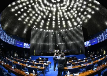 Após recesso, Congresso retoma trabalhos nesta semana