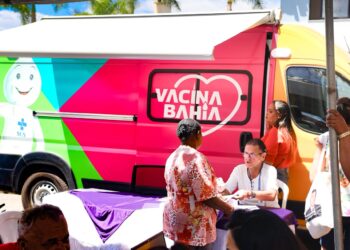 “Vacimóvel” intensifica Campanha Nacional de Multivacinação na sede e orla de Camaçari