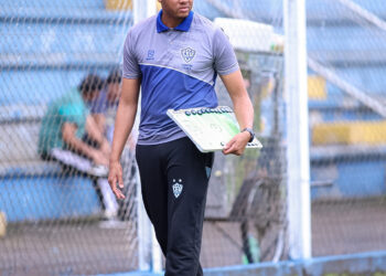 Técnico Bruno Saymon valoriza estreia do União com vitória no Campeonato Paranaense: “Estamos no caminho certo”