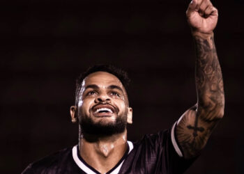Após retorno à Ferroviária, Juninho celebra primeiro gol e vitória sobre o Paysandu na reta decisiva da Série C