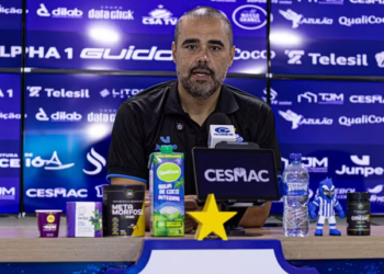 Executivo de Futebol do CSA, Carlos Bonatelli prega foco para decisão do acesso na Série D