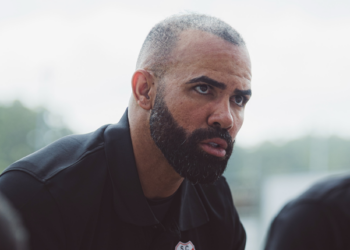 Em Portugal, Sandro Raniere vive expectativa por estreia oficial como treinador