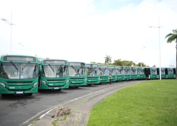 Prefeitura inicia entrega de 700 novos ônibus com ar-condicionado na maior renovação de frota da história de Salvador