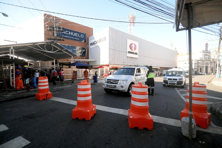 Barreiras-de-Trnsito-no-Centro-da-Cidade_Foto_Jefferson-Peixoto_Secom_Pms-13