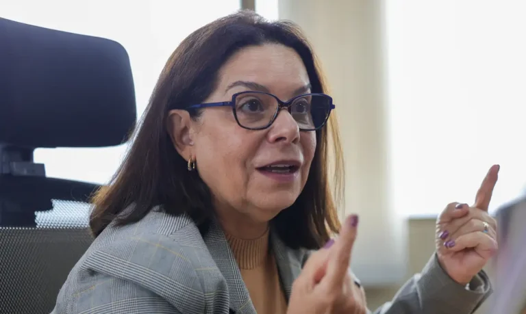 Denise Pires de Carvalho