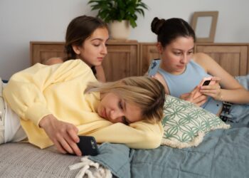 Inatividade física entre adolescentes preocupa especialistas e acende alerta para excesso de tempo em telas