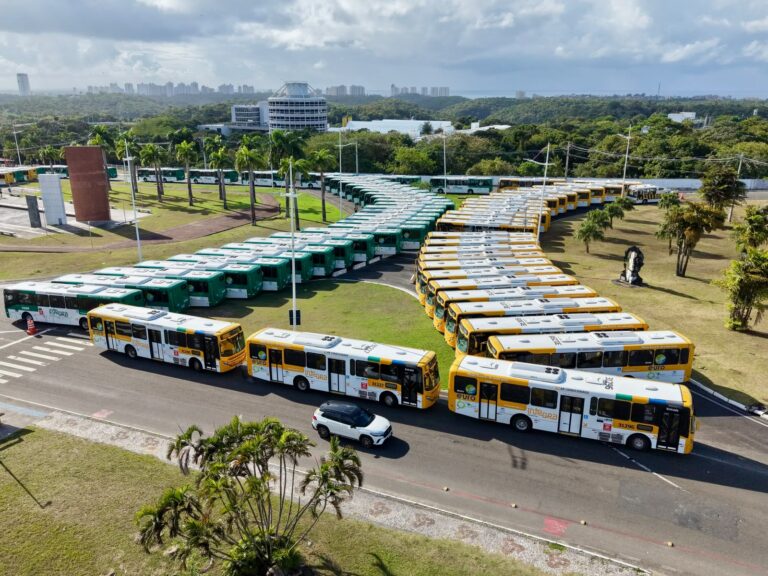 Investimento novos ônibus - Fotos - Divulgação - Secom (1)