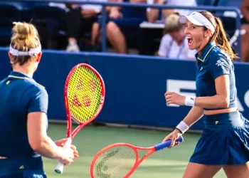 Luisa Stefani vai às semifinais do US Open e sobe no ranking mundial