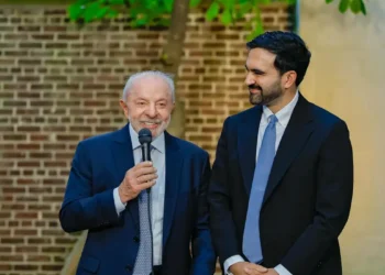 Nos EUA, Lula se reúne com prefeito de Nova York e presidente uruguaio