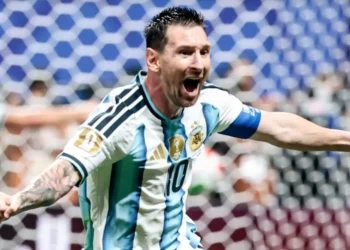 Seleção argentina homenageia Lionel Messi após anúncio de aposentadoria