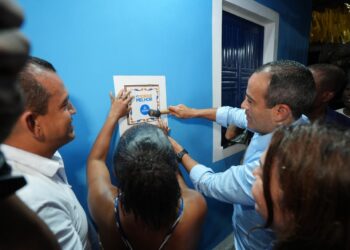Prefeitura entrega 133 casas requalificadas pelo Morar Melhor na Engomadeira