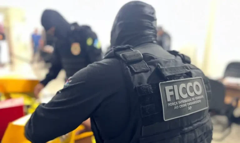 Polícia