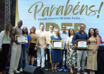 Salvador homenageia escolas municipais pelo avanço nos resultados do Ideb