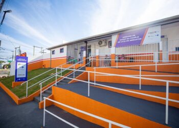 Prefeitura entrega USF de Catu de Abrantes e reforça qualificação da rede municipal de saúde