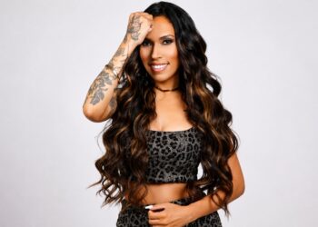 Simone Morena comanda show especial em Salvador neste sábado (12)