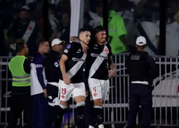 Vasco mantém possibilidade de final brasileira na Copa Sul-Americana