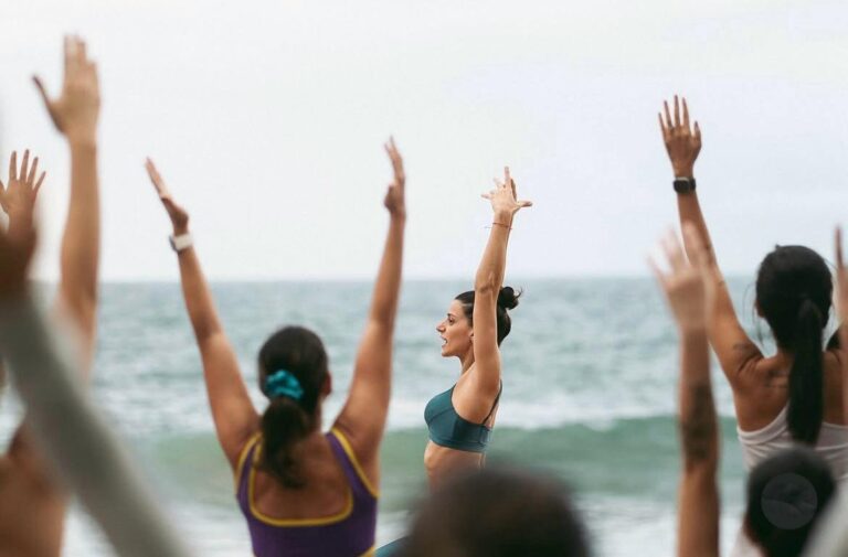 Yoga Ao Amanhecer - Thais Khoury 1