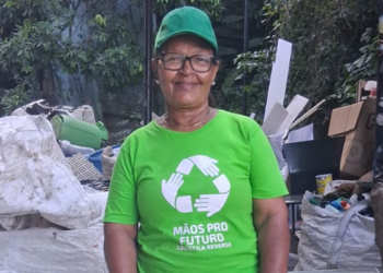 Reciclagem beneficia meio ambiente e gera renda para famílias em Salvador