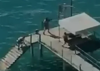 Corredor da Vitória: confronto de traficantes com a PM termina com troca de tiros em pier; homem é morto