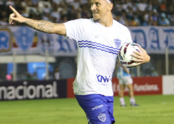 Com título estadual, artilharia e permanência na Série C, Warley valoriza 2026 pelo Barra: “Ano muito positivo”
