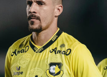 Vivendo bom momento, Mário Sérgio celebra mais uma vitória do São Bernardo fora de casa na Série B
