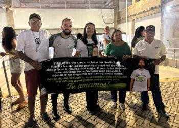 Com apoio especial nas arquibancadas, preparador físico Alcindo Oliveira celebra classificação do Uberlândia para a final da Série D