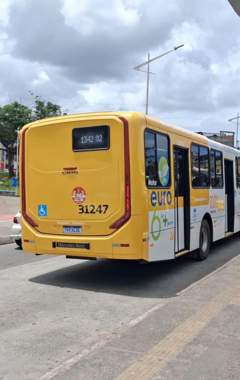 vandalismo_onibus_foto_semob_2