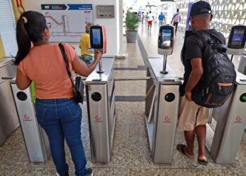 Ônibus em Salvador passam a aceitar pagamento via QR Code a partir deste sábado (17)