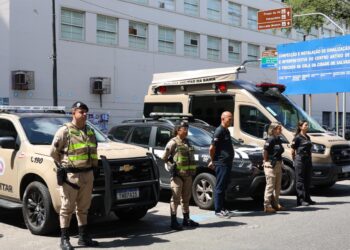Segurança Pública inicia Operação Navio 2026/2027 recepcionando embarcação com mais de 600 turistas no Porto de Salvador