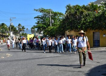 Caminhada em Itapuã pauta a história, cultura e defesa ambiental do território