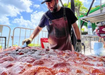 Chef Sandro Borges leva O Porco Steak House para o “PorcoDay” da Vinícola Reconvexo, em Morro do Chapéu, na Chapada Diamantina