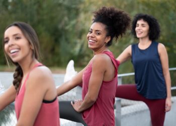 Exercícios adaptados podem contribuir para preservar força e qualidade de vida de mulheres com câncer de mama